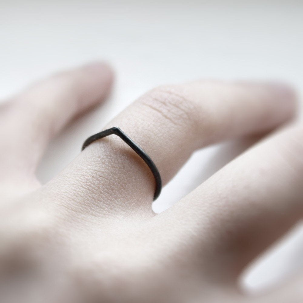 THORN RING