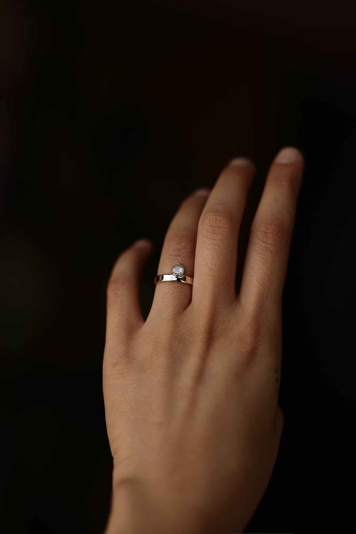 GREY DIAMOND RING