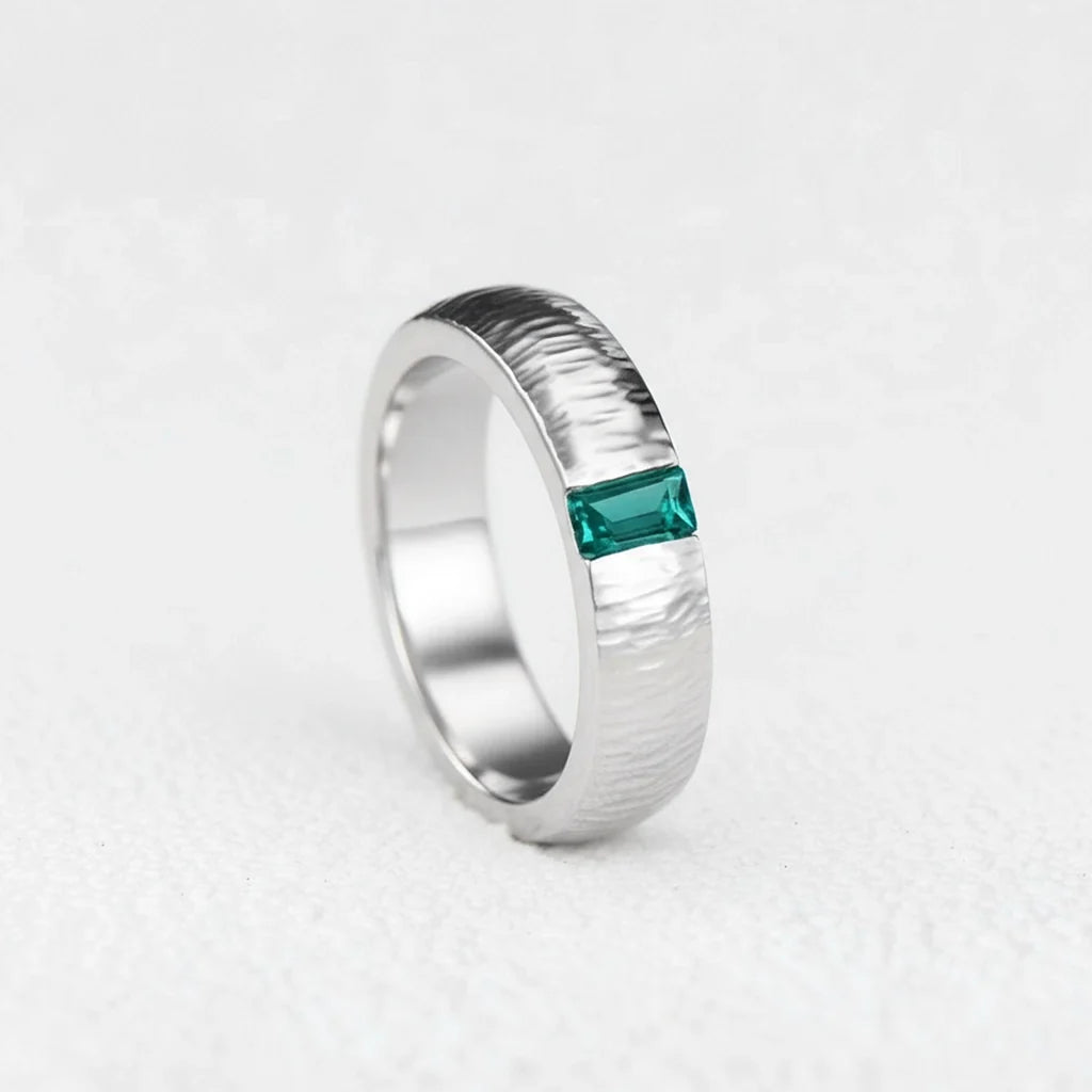 Marcus’s Keystone | Hammered Emerald Men’s Band