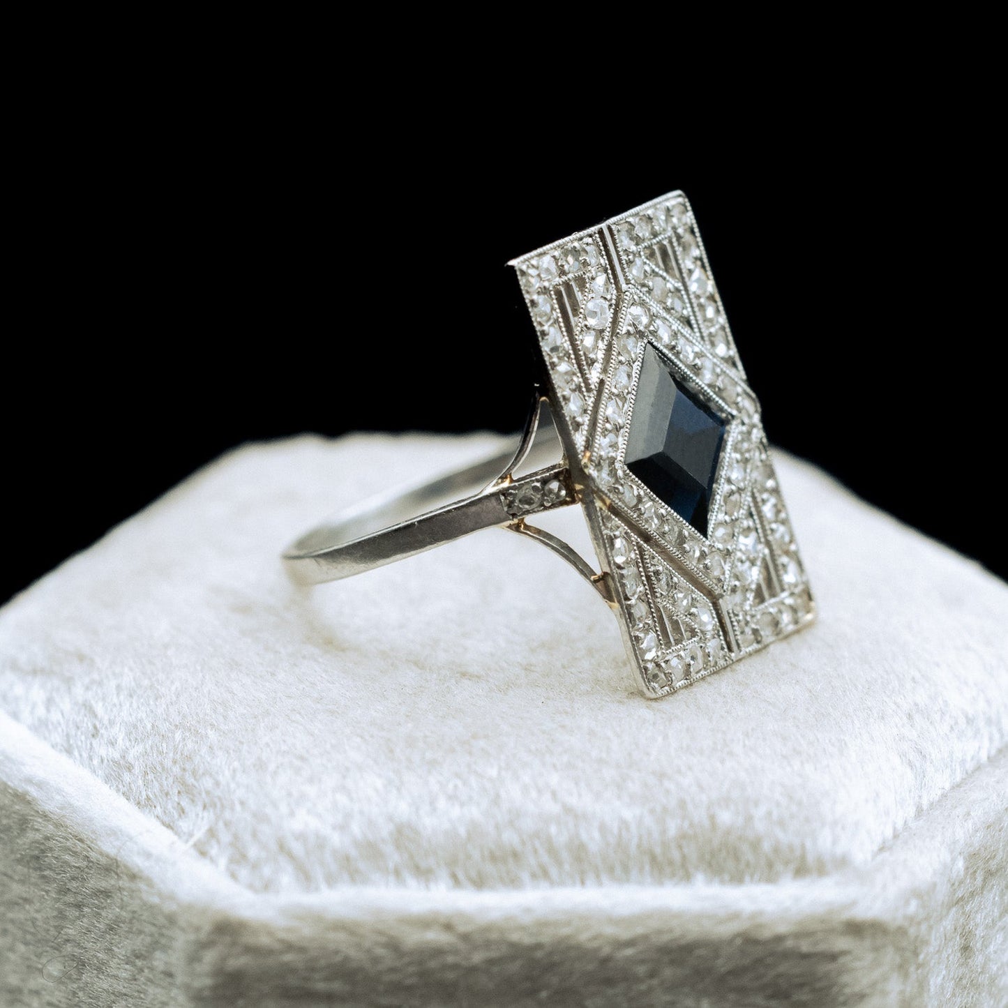 Art Deco Vintage Women's Engagement Ring With Natural Sapphire, Diamond Accents & Platinum Shield - Gia Certified