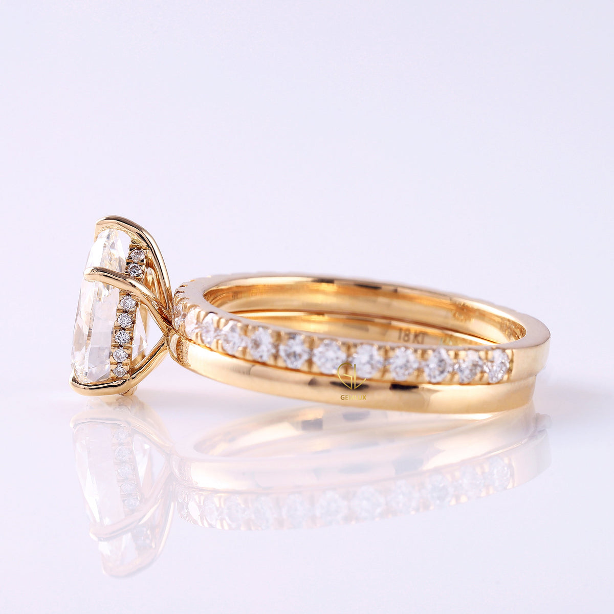 2 Ct Pear Cut Lab Grown Diamond Ring Set