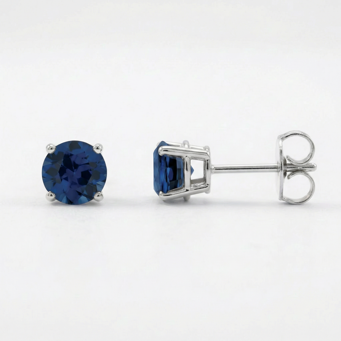The Everyday Stud | Lab-Grown Blue Sapphire