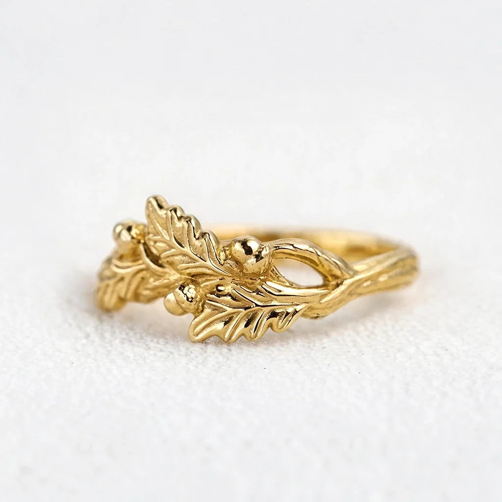 The Gentle Oak | Oak Leaf & Acorn Wedding Band