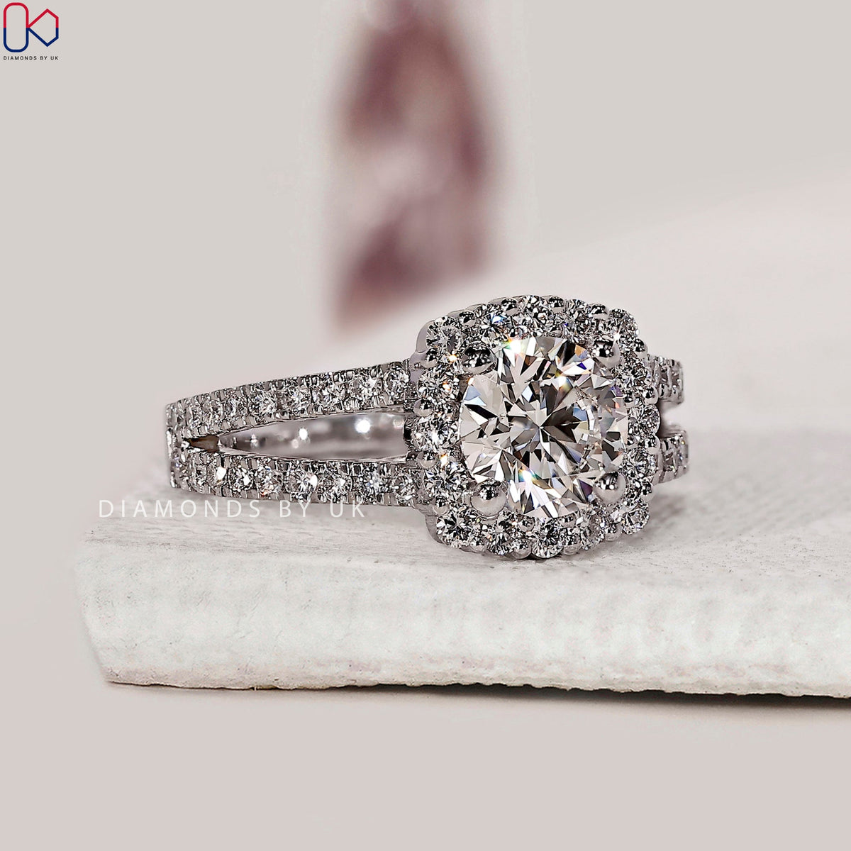 Round Diamond Engagement Ring With Halo Setting