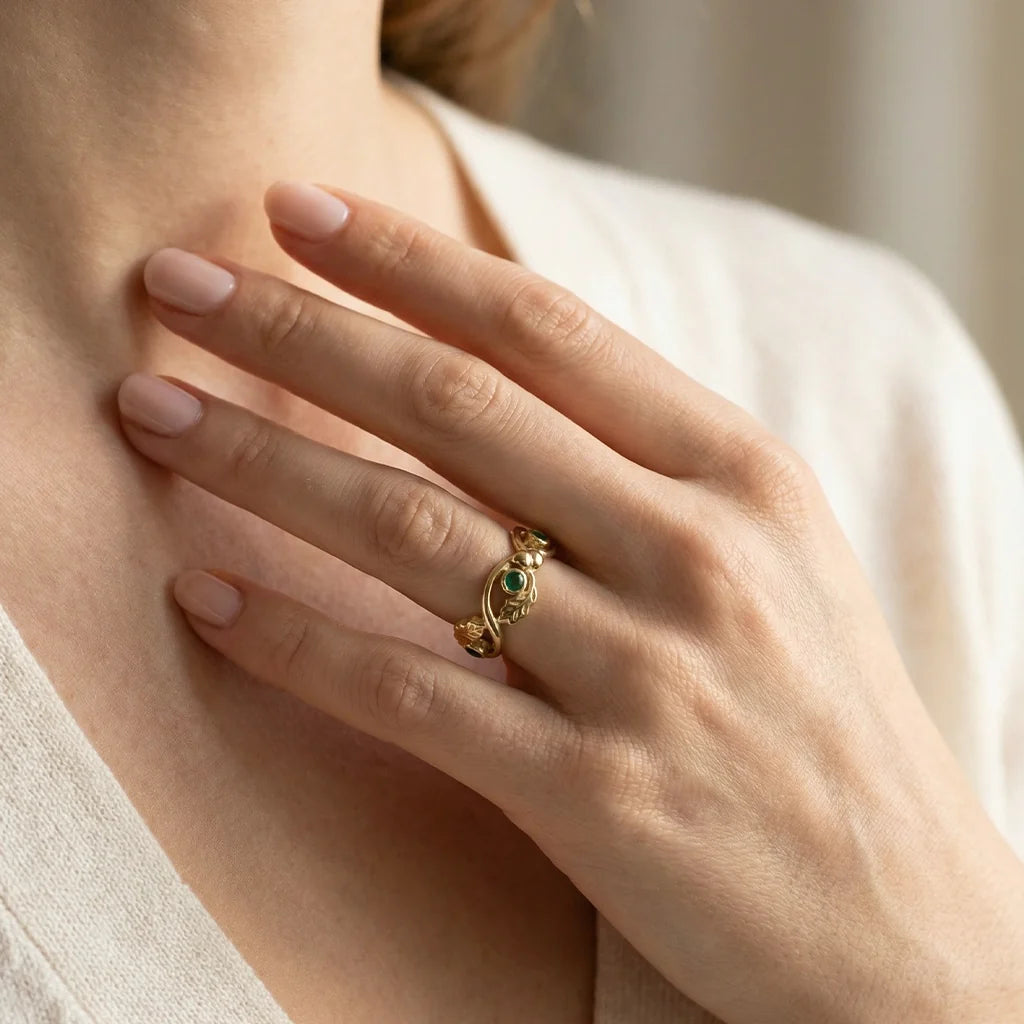 The Lacy Oak | Openwork Oak Leaves & Natural Emerald Women's Wedding Band