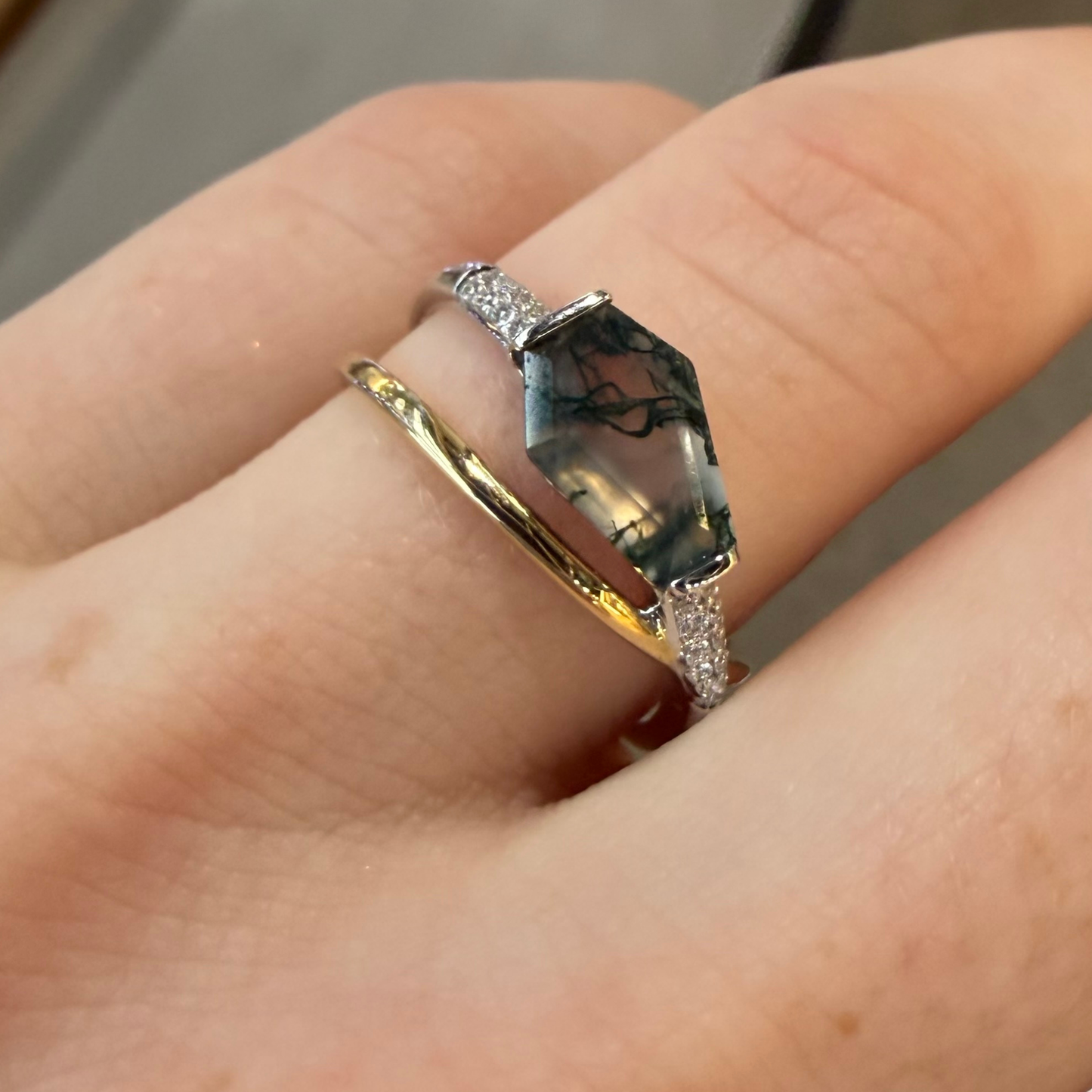 Coffin Cut Moss Agate Ring | 14K Two-Tone Gold