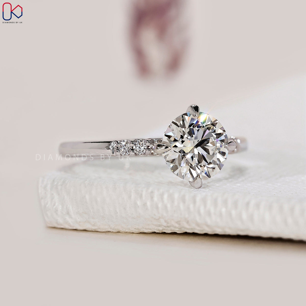 Round Cut Diamond Pave Engagement Ring