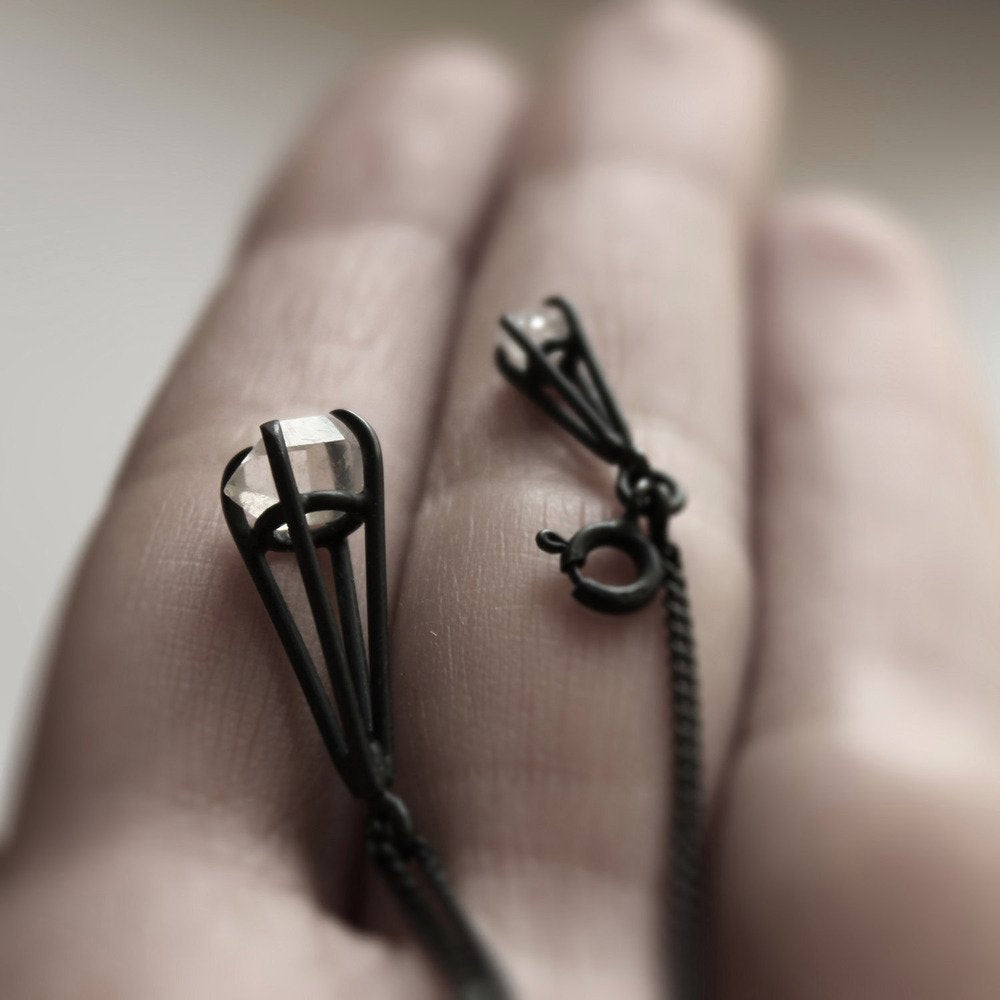 EYE NECKLACE