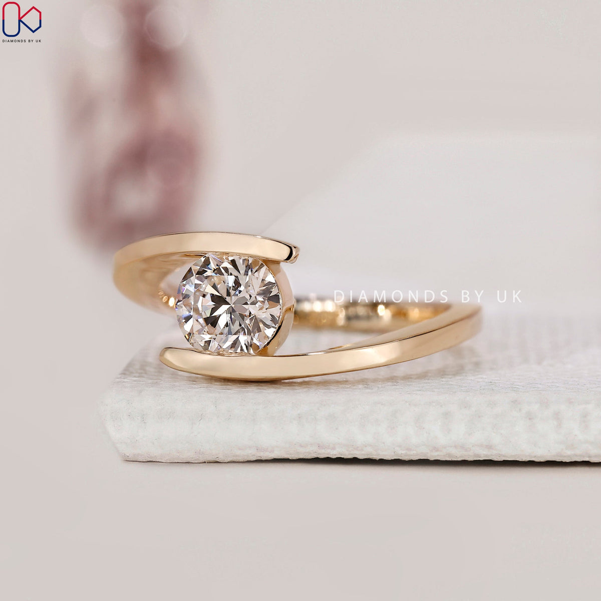 Round Diamond Engagement Ring In Solitaire Style