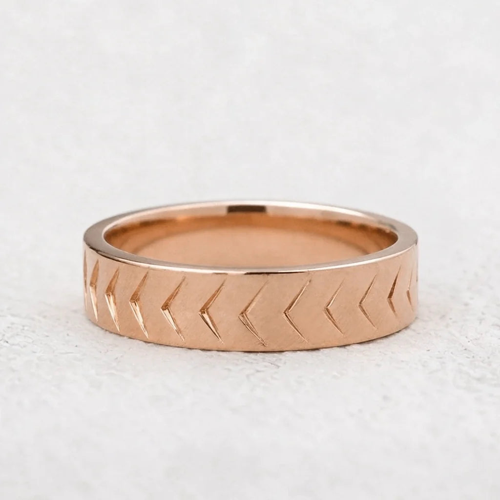 Arrow Edge | Polished Men’s Wedding Band