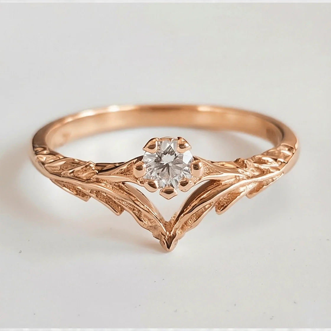 Angel’s Wing | V-Shaped Leaf Diamond Solitaire Wedding Band
