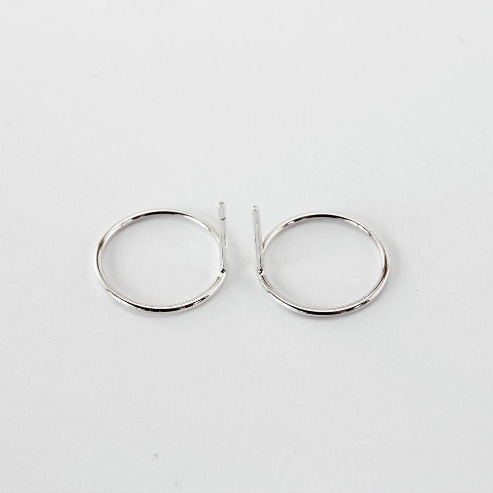 SILVER CIRCLES EARRINGS