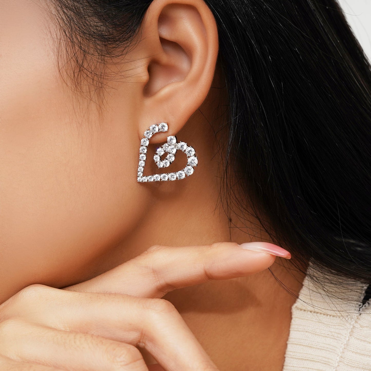 Modern Heart Swirl Earrings – Stylish Sparkling Fashion Jewelry