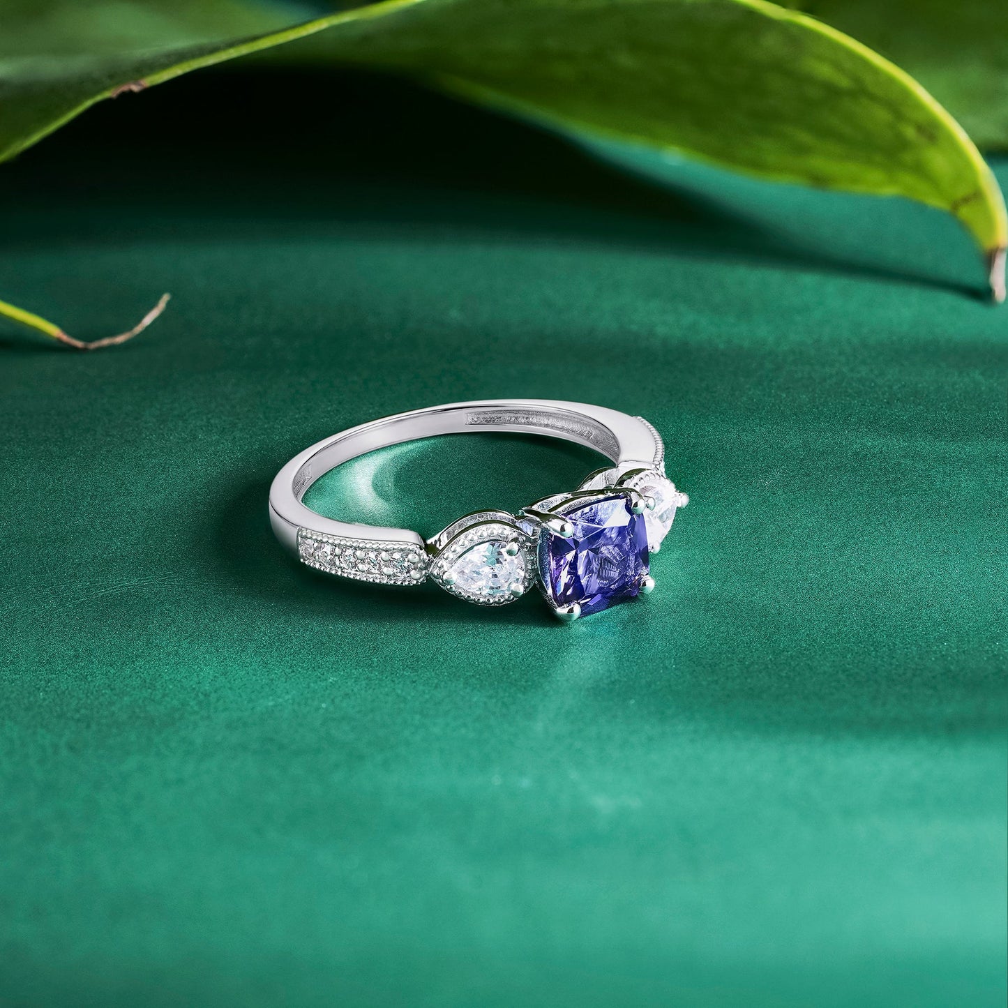 1.35 Ct Cushion Lab Alexandrite Vintage Engagement Ring