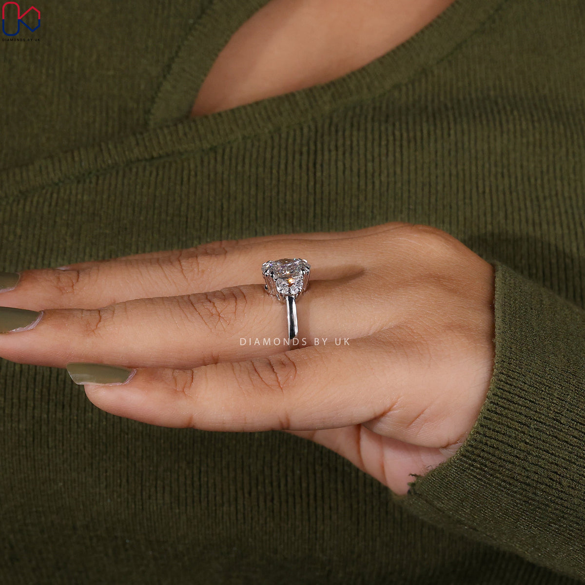 3 Stone Oval Diamond Engagement Ring In White Gold