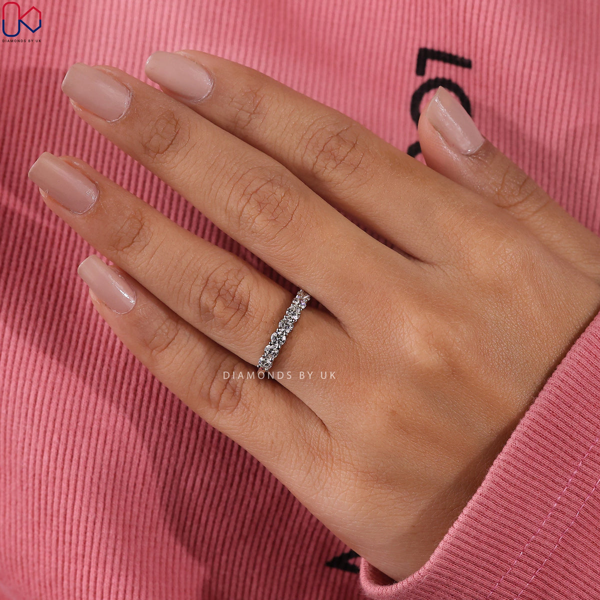 Round Cut 7 Diamond Wedding Band