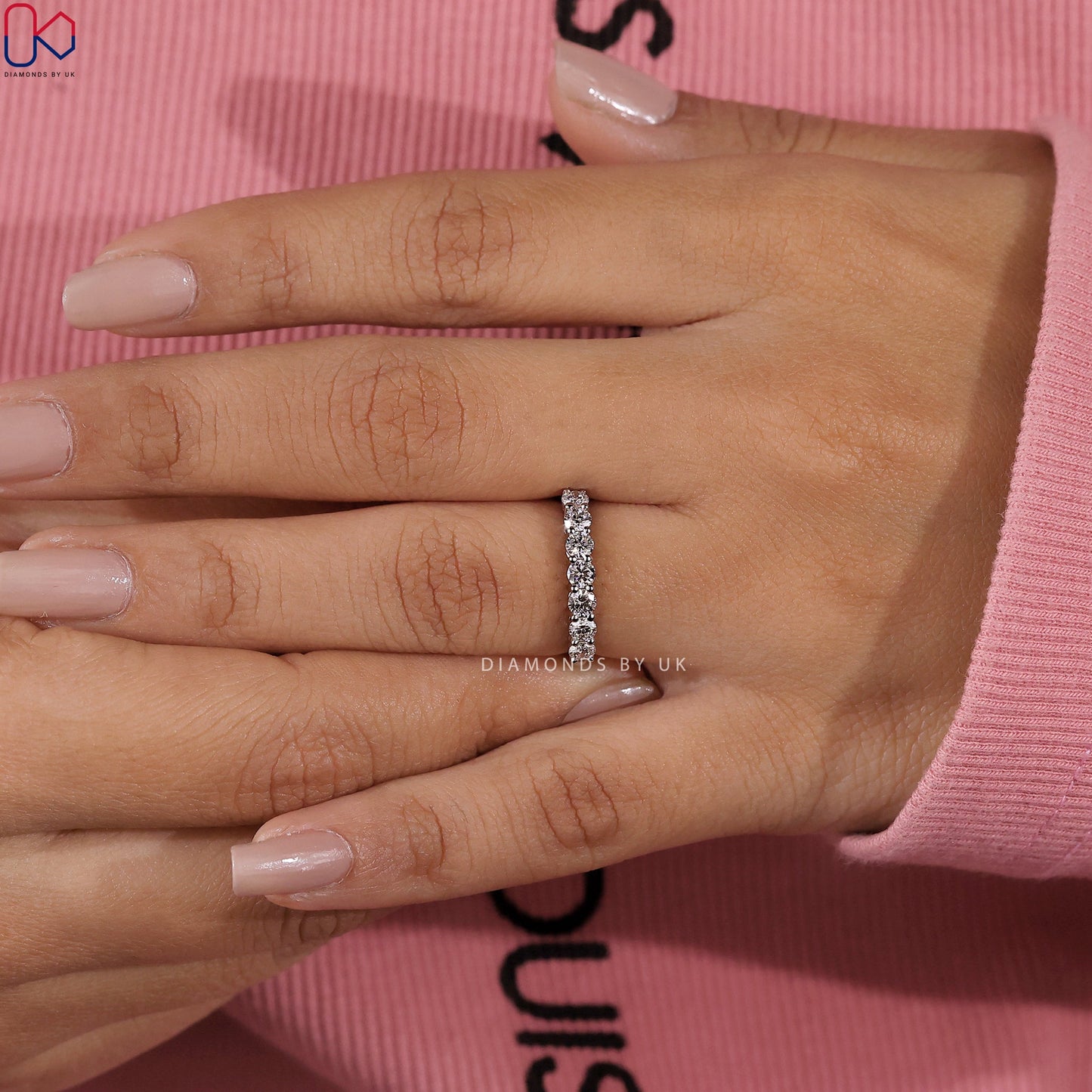 Round Cut 7 Diamond Wedding Band