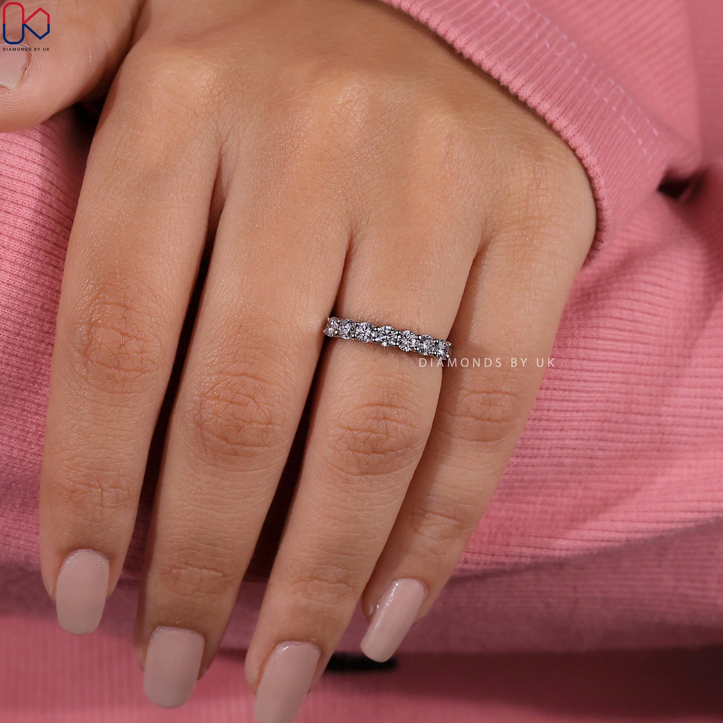 Round Cut 7 Diamond Wedding Band