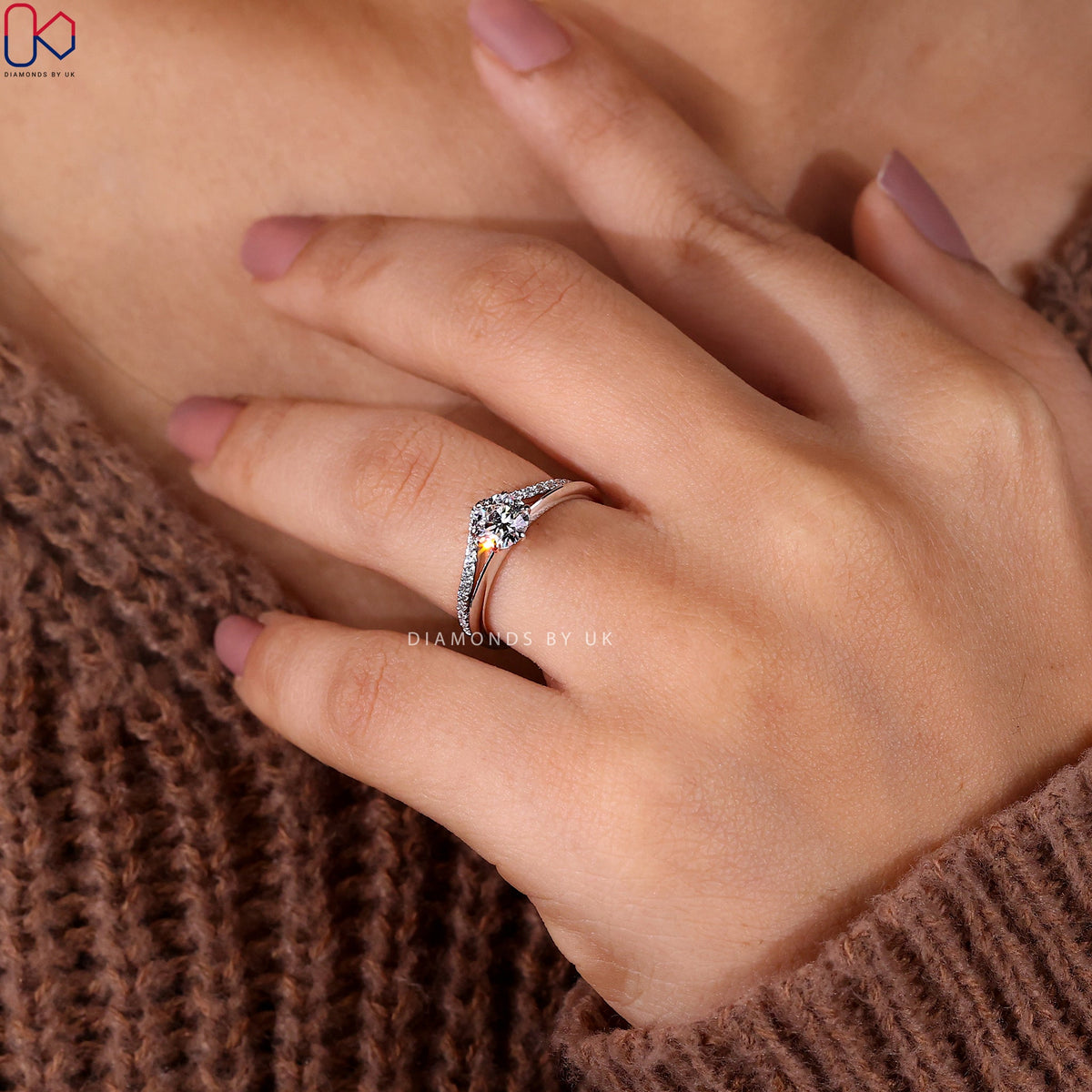 White Gold Round Cut Engagement Ring With Wedding Band