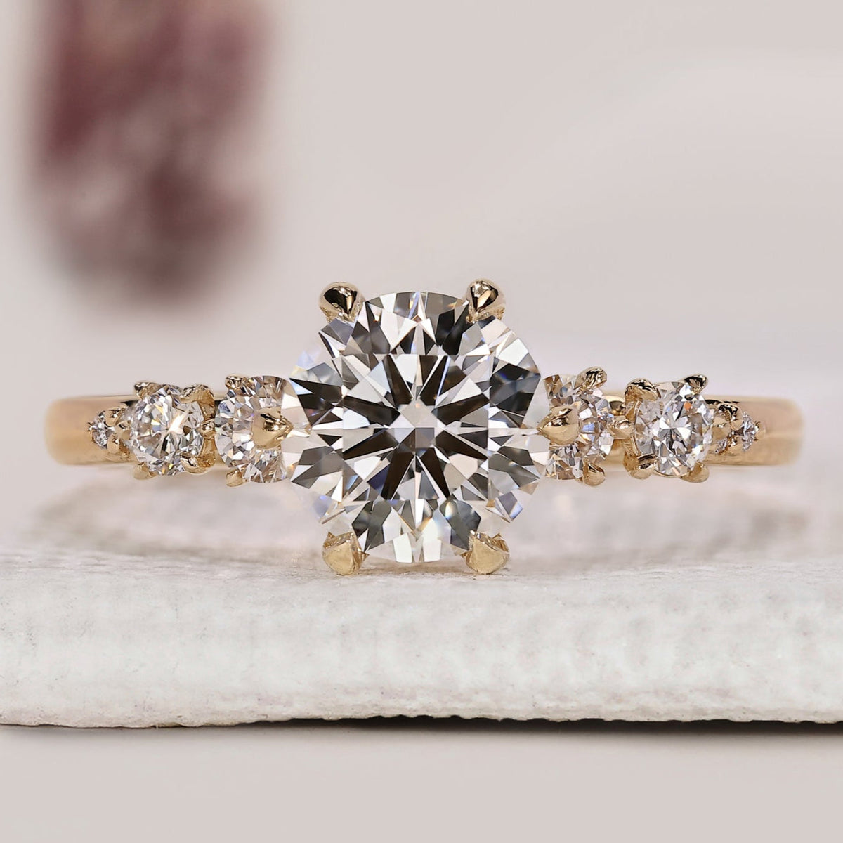 Round Diamond Engagement Ring In Yellow Gold