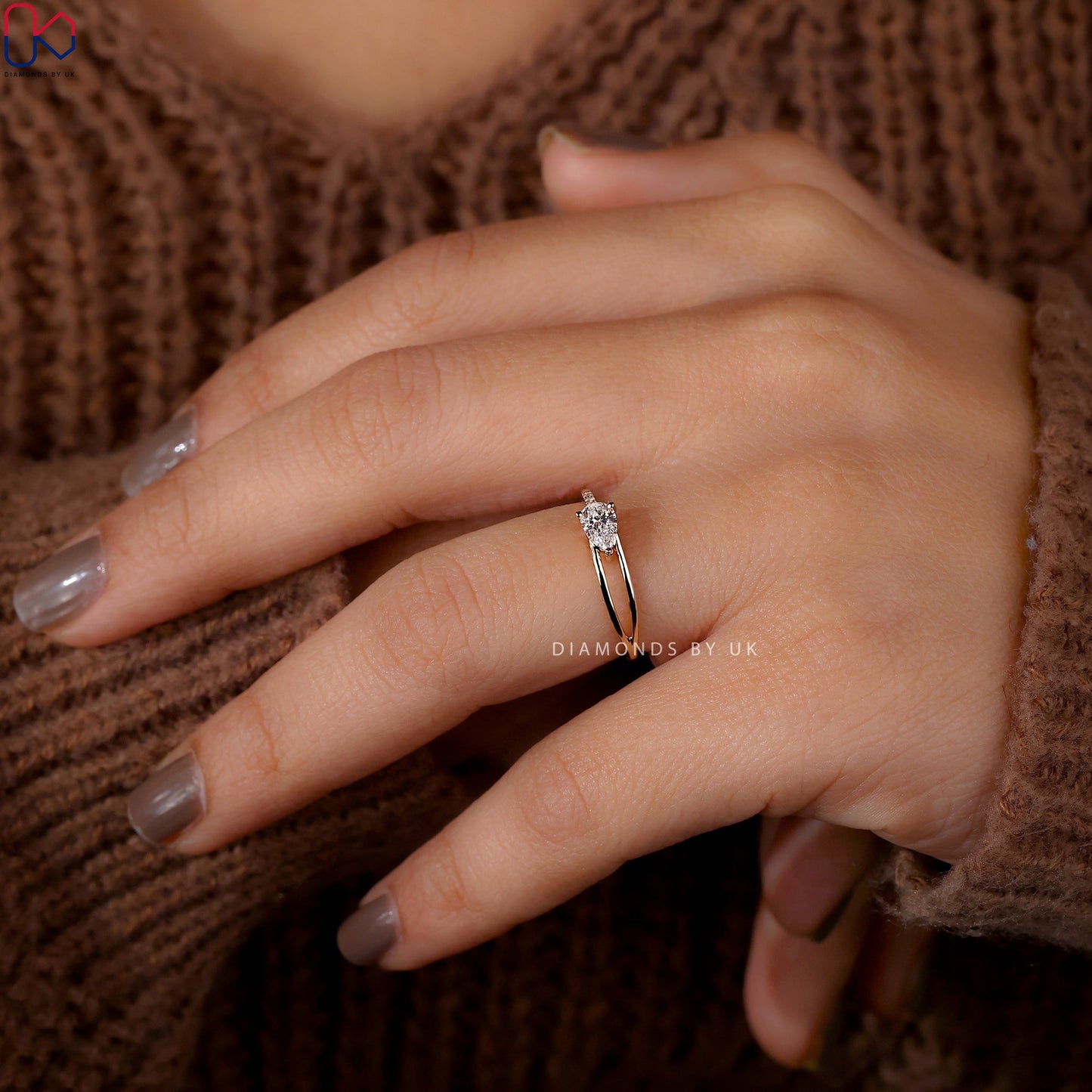 Pear Shaped Diamond Ring – Yellow Gold