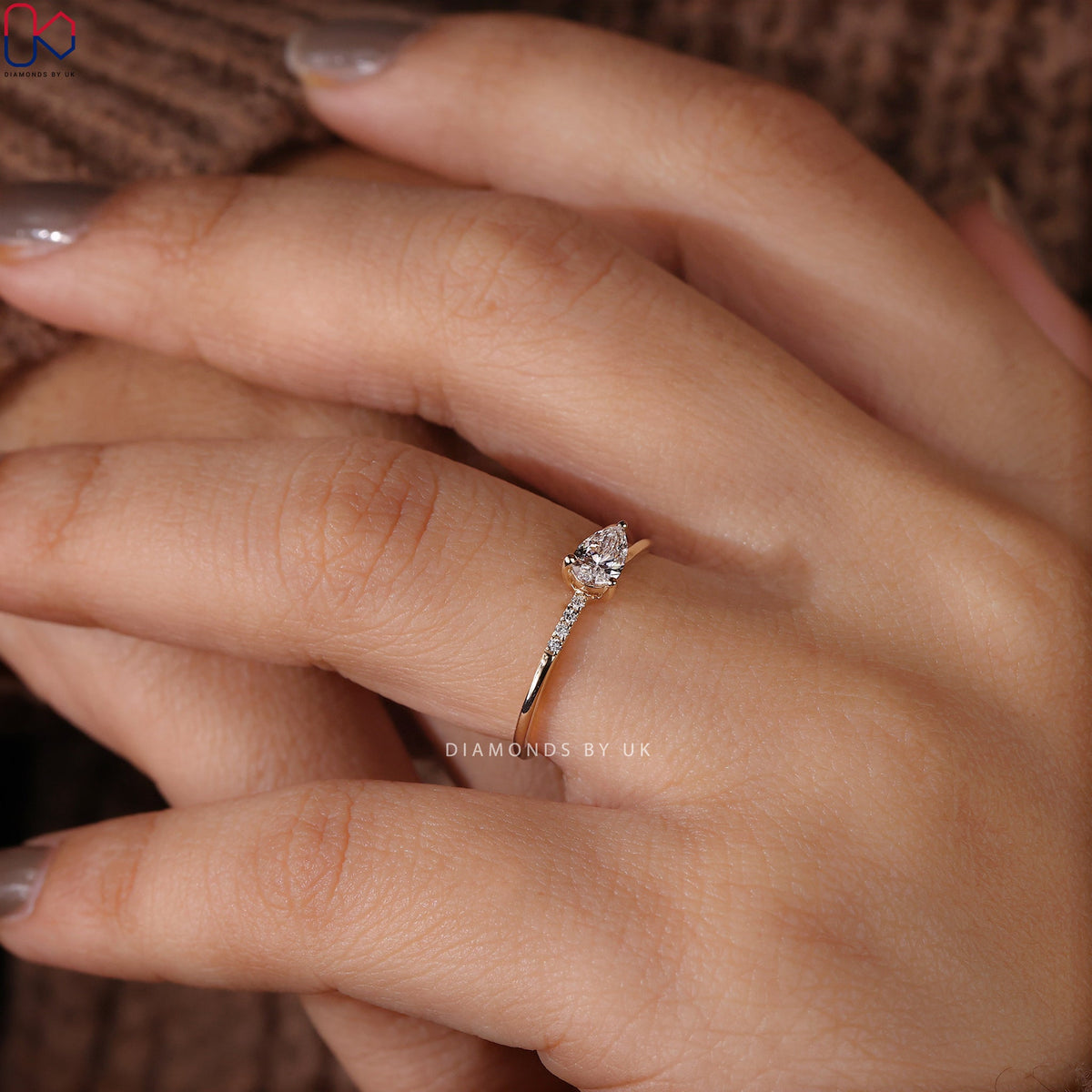 Pear Shaped Diamond Ring – Yellow Gold