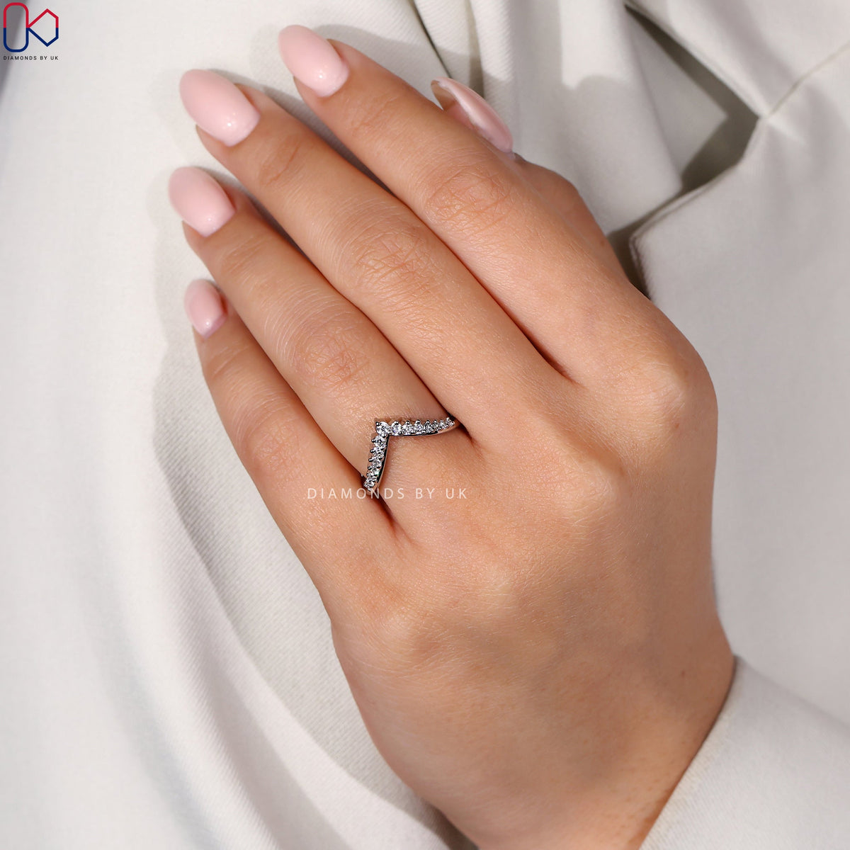 Round Diamond White Gold V Shaped Wedding Band