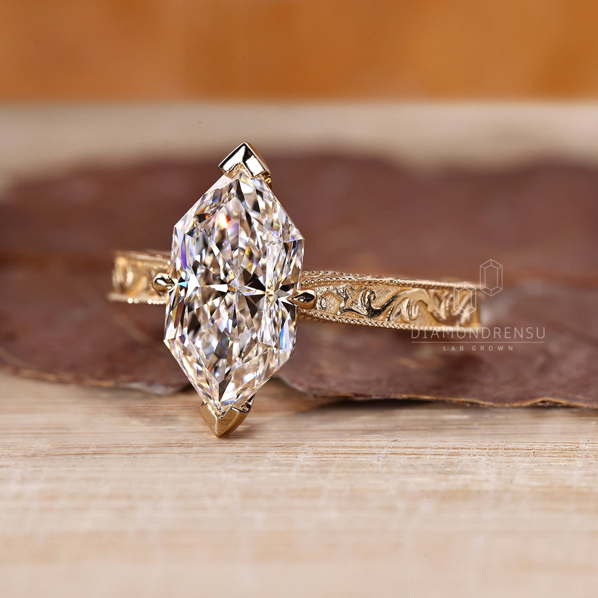 Vintage Art Deco Dutch Marquise Ring