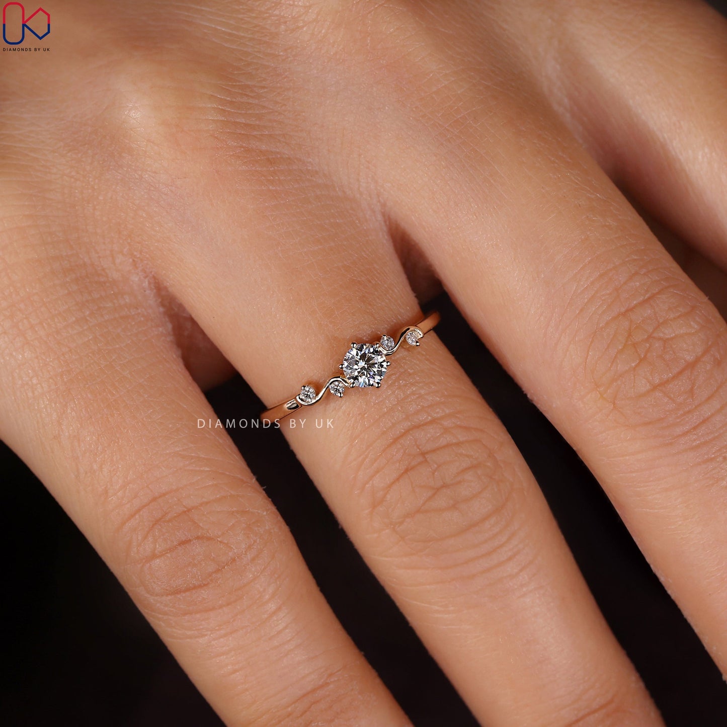Lab Grown Diamond Ring - Round Cut