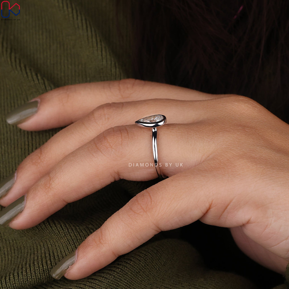 Bezel Setting Pear Cut Diamond Engagement Ring