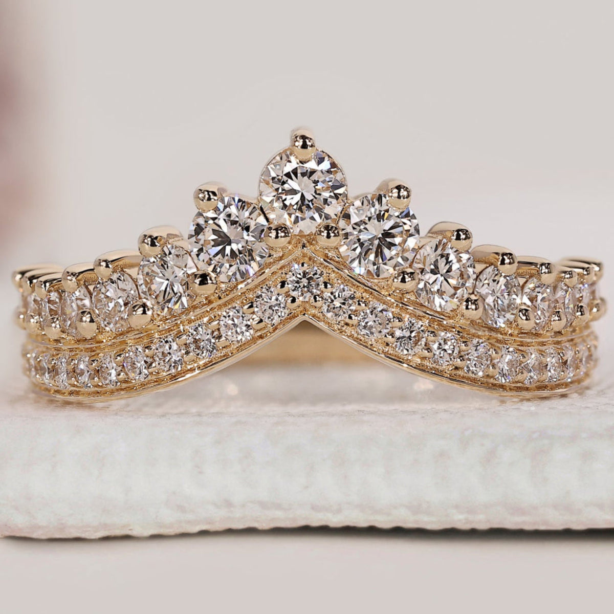 Curved Round Cut Diamond Band
