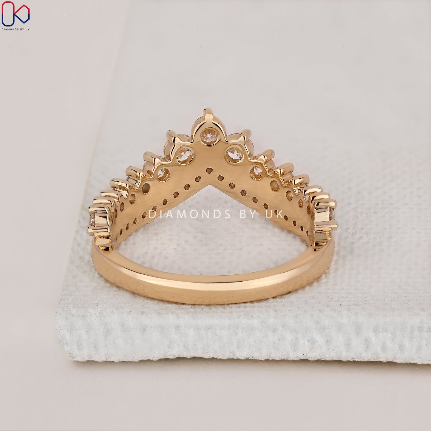 Curved Round Cut Diamond Band