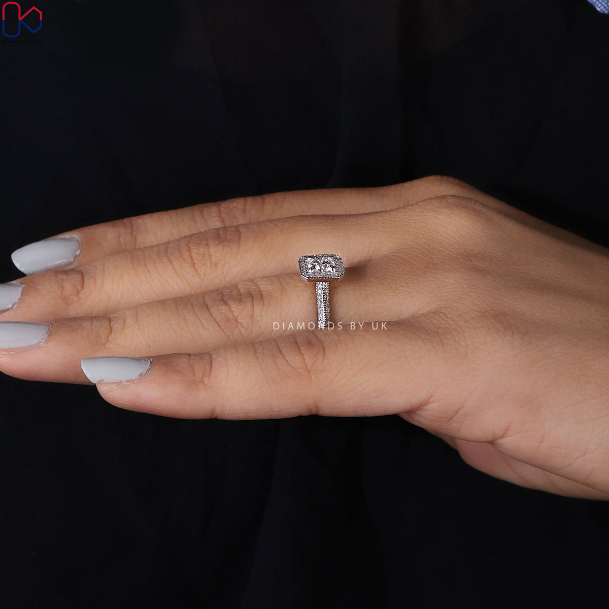 White Gold Round Halo Engagement Ring