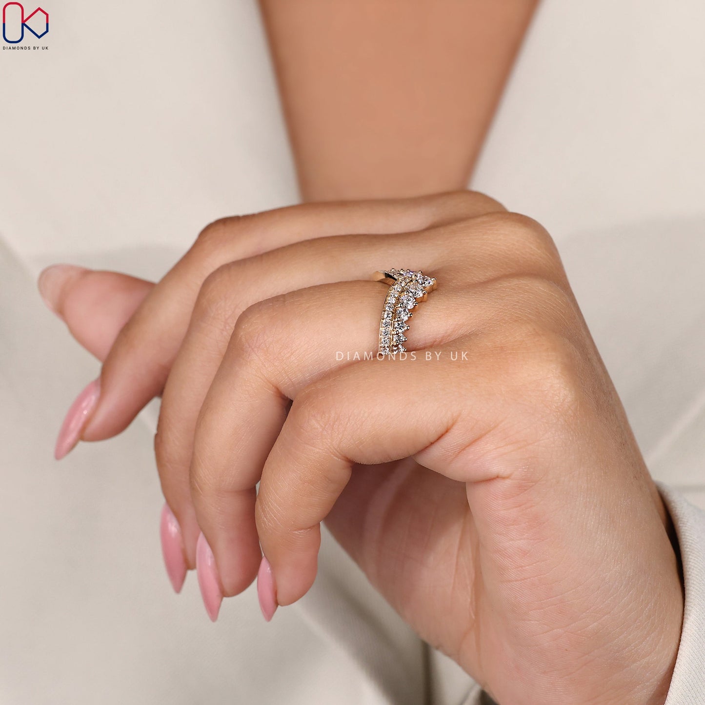 Curved Round Cut Diamond Band