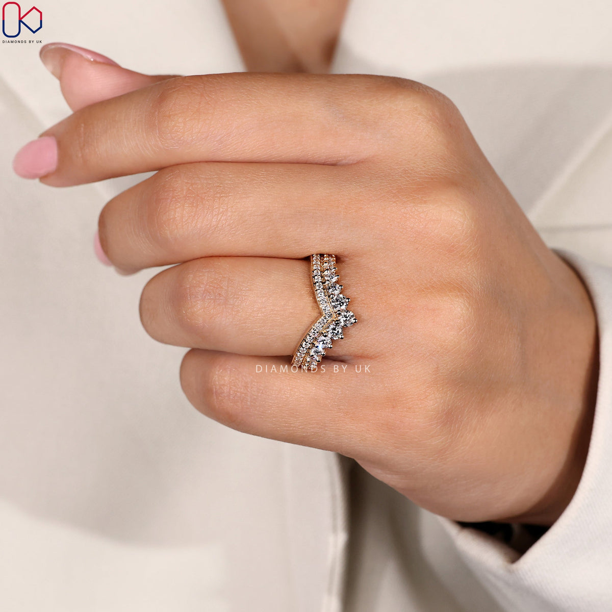 Curved Round Cut Diamond Band