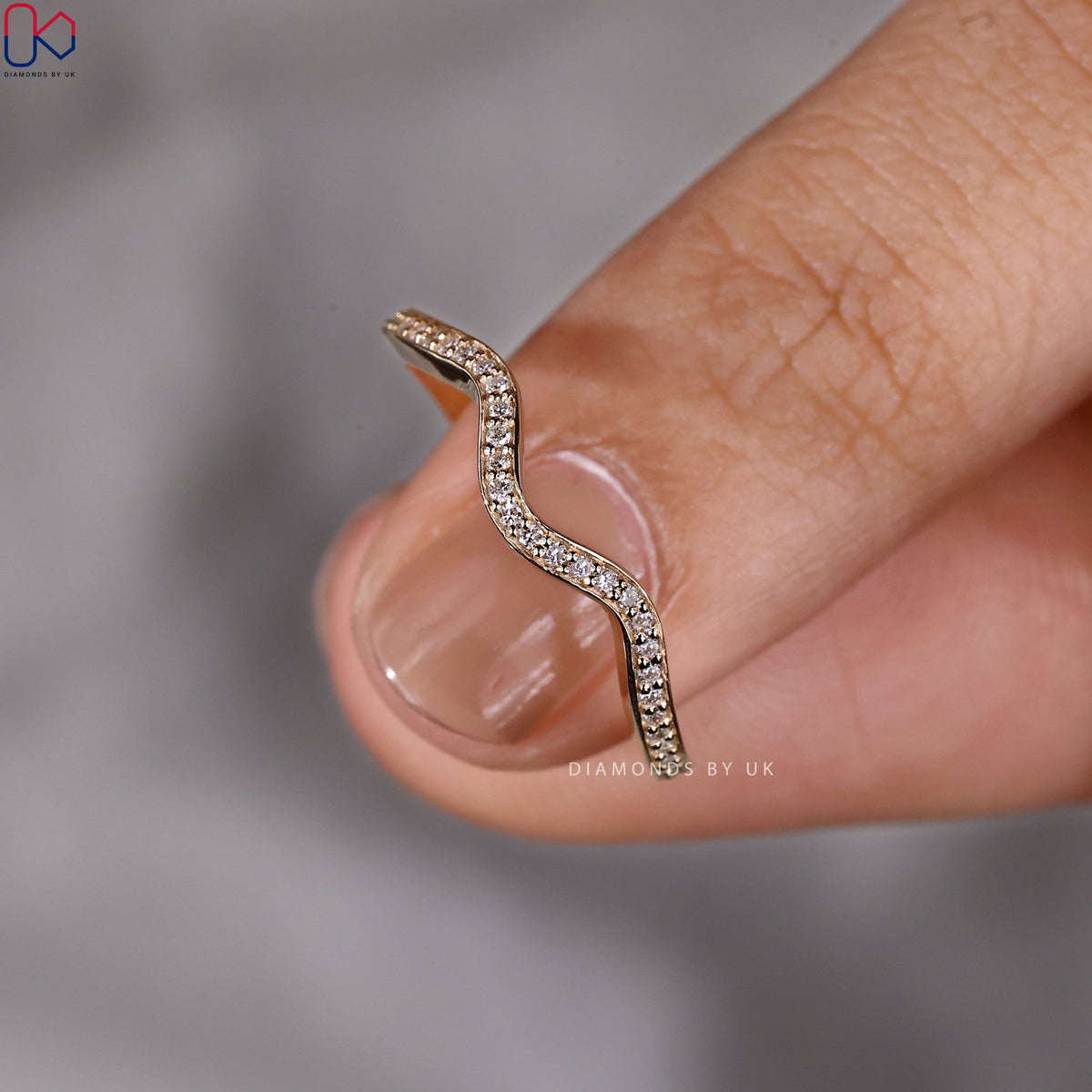 Round Diamond Wave Eternity Band