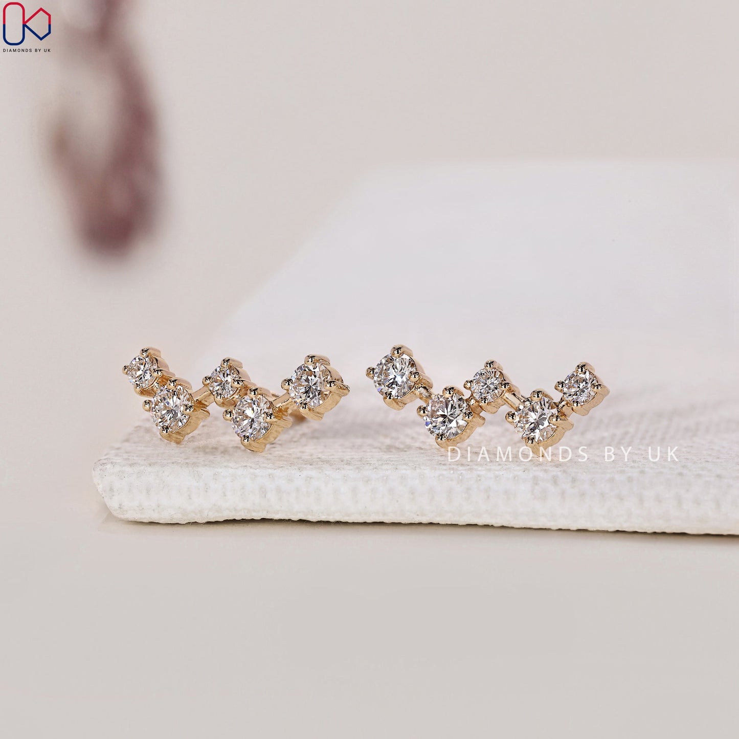 Round Diamond Earrings - Zig Zag Earrings
