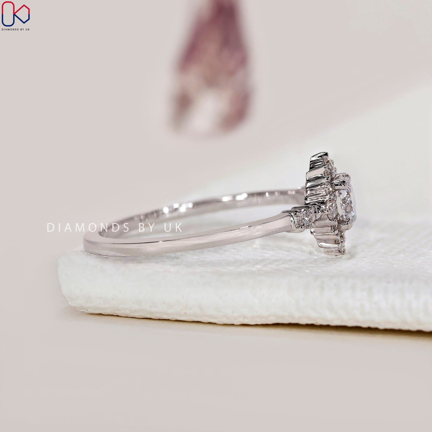 Round Diamond Halo Engagement Ring
