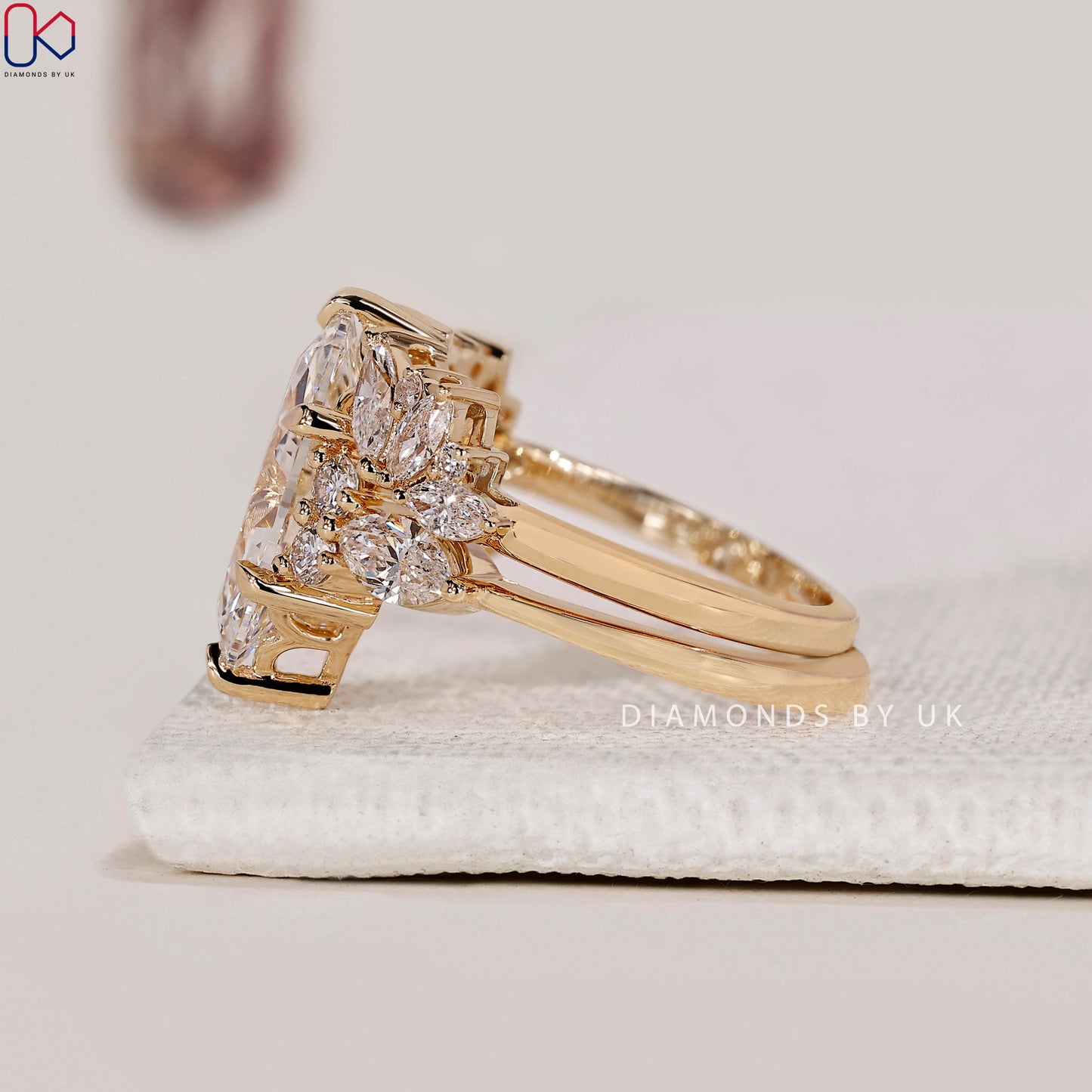 Marquise Cut Bridal Set in Yellow Gold