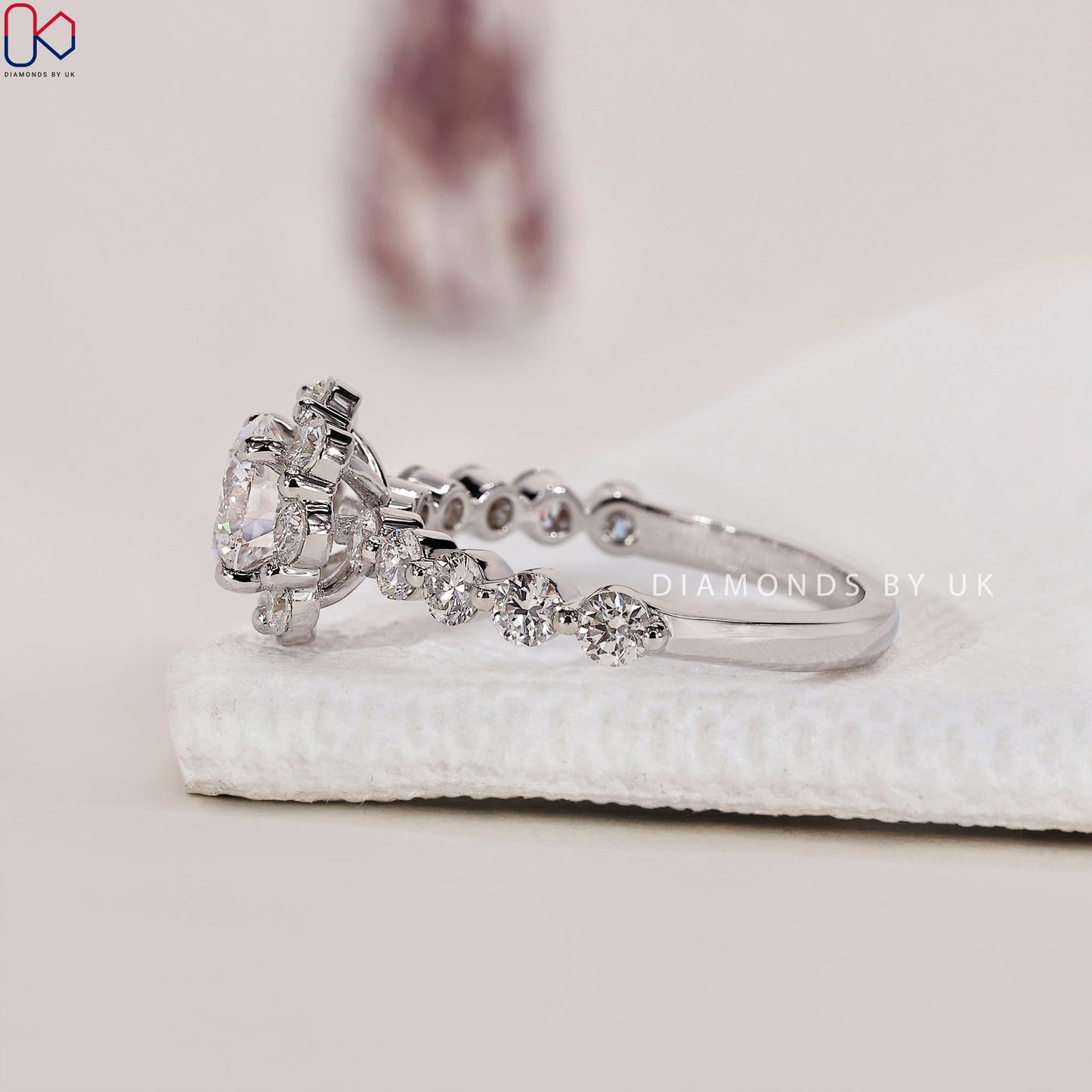Round Diamond White Gold Halo Ring