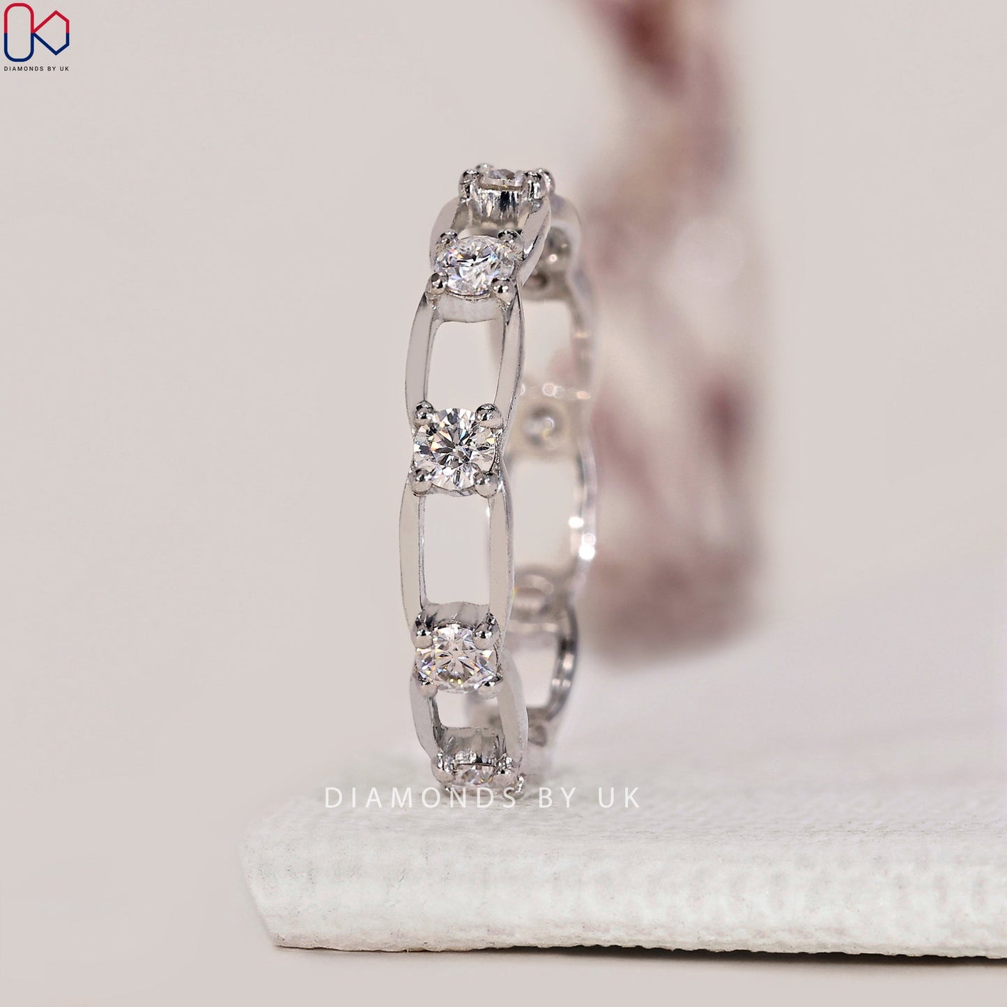 Chain Link Round Diamond Wedding Band