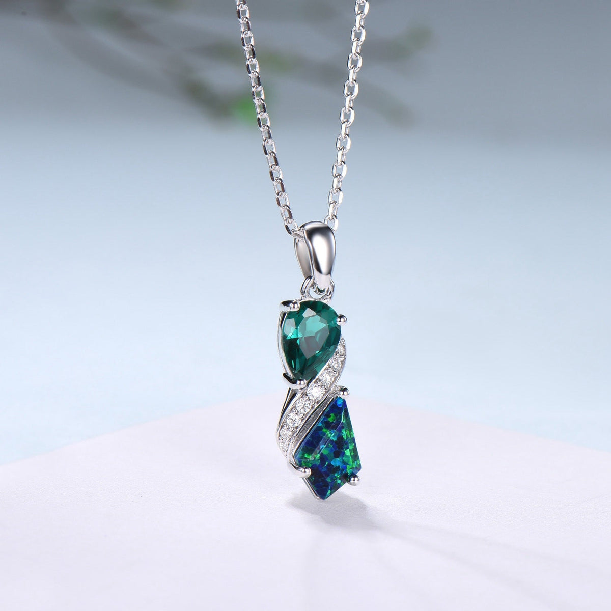 Unique Kite Cut Black Fire Opal Pendant Necklace Women Alternative Moissanite Pear Shaped Emerald Necklace Vintage Snake Anniversary Gifts