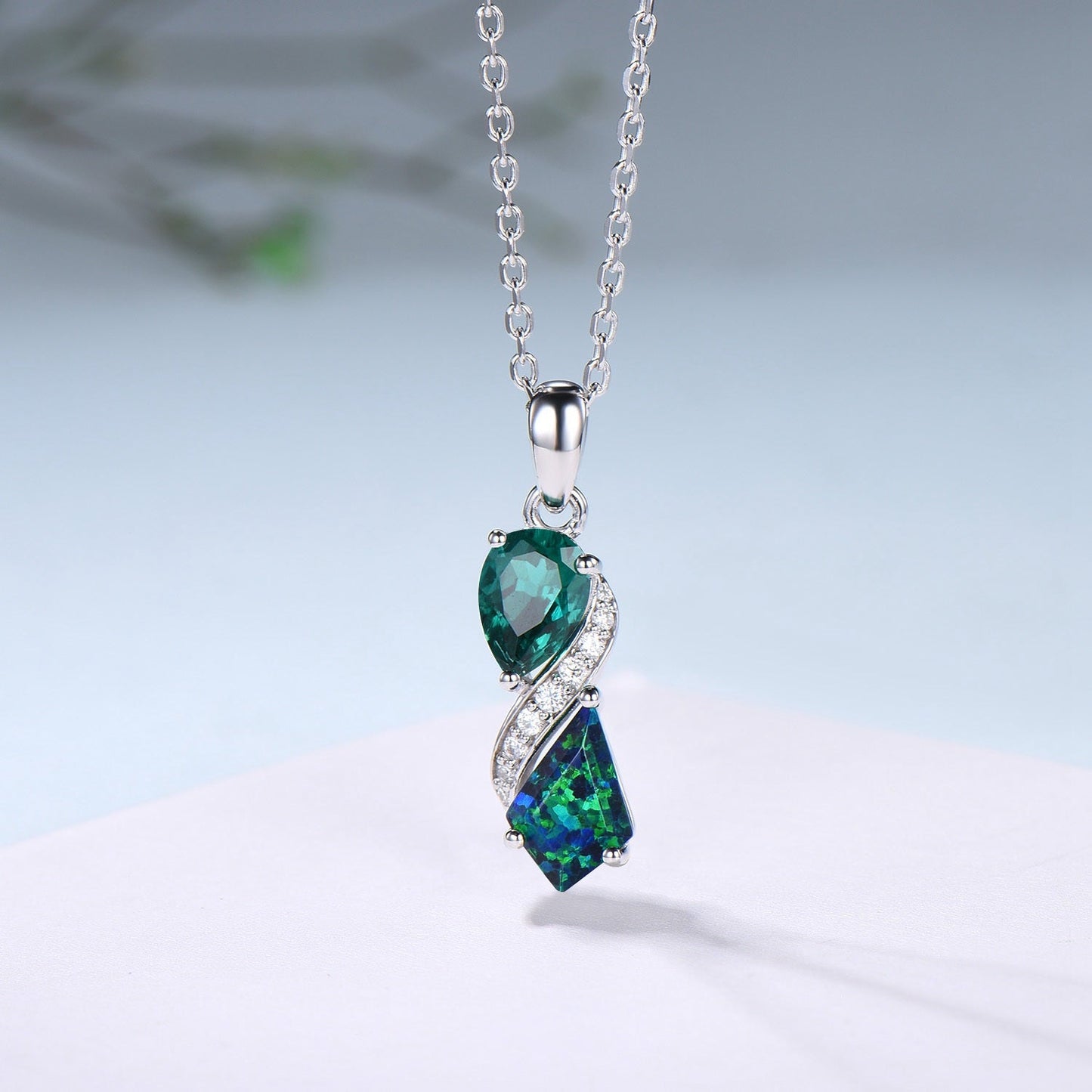Unique Kite Cut Black Fire Opal Pendant Necklace Women Alternative Moissanite Pear Shaped Emerald Necklace Vintage Snake Anniversary Gifts