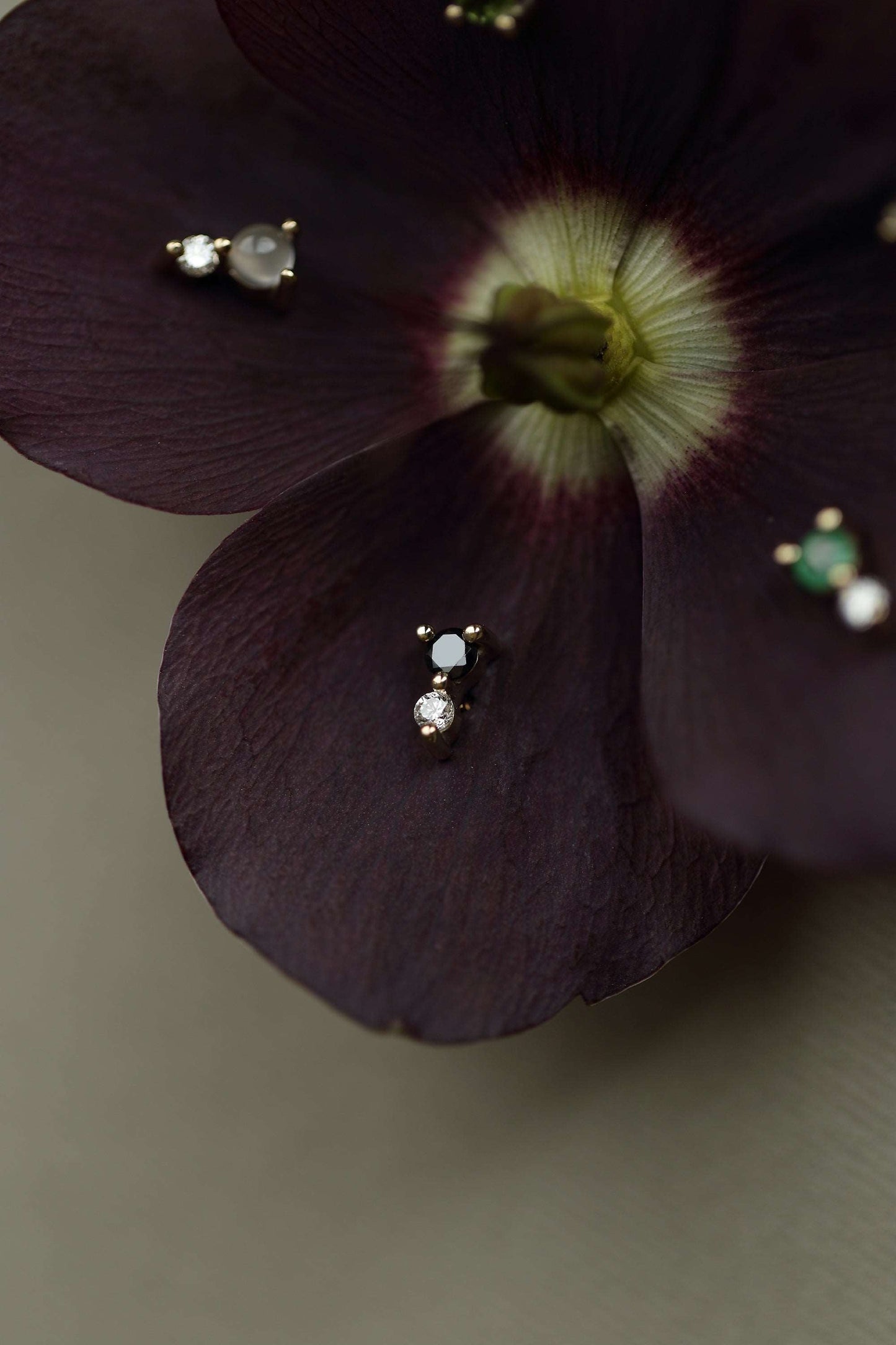 BLACK AND WHITE DIAMOND STUD