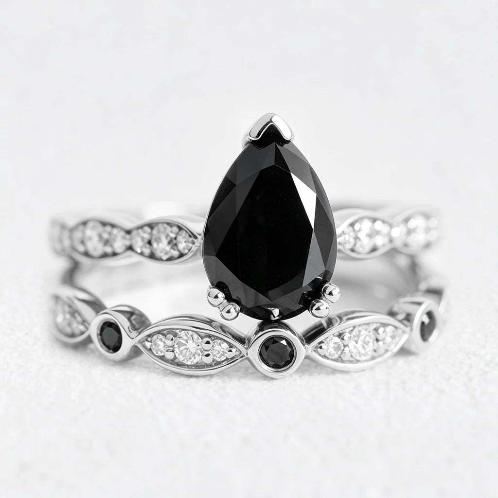 Selene‘s Eclipse | 1.5CT Pear Black Diamond & Scalloped Band Bridal Duo
