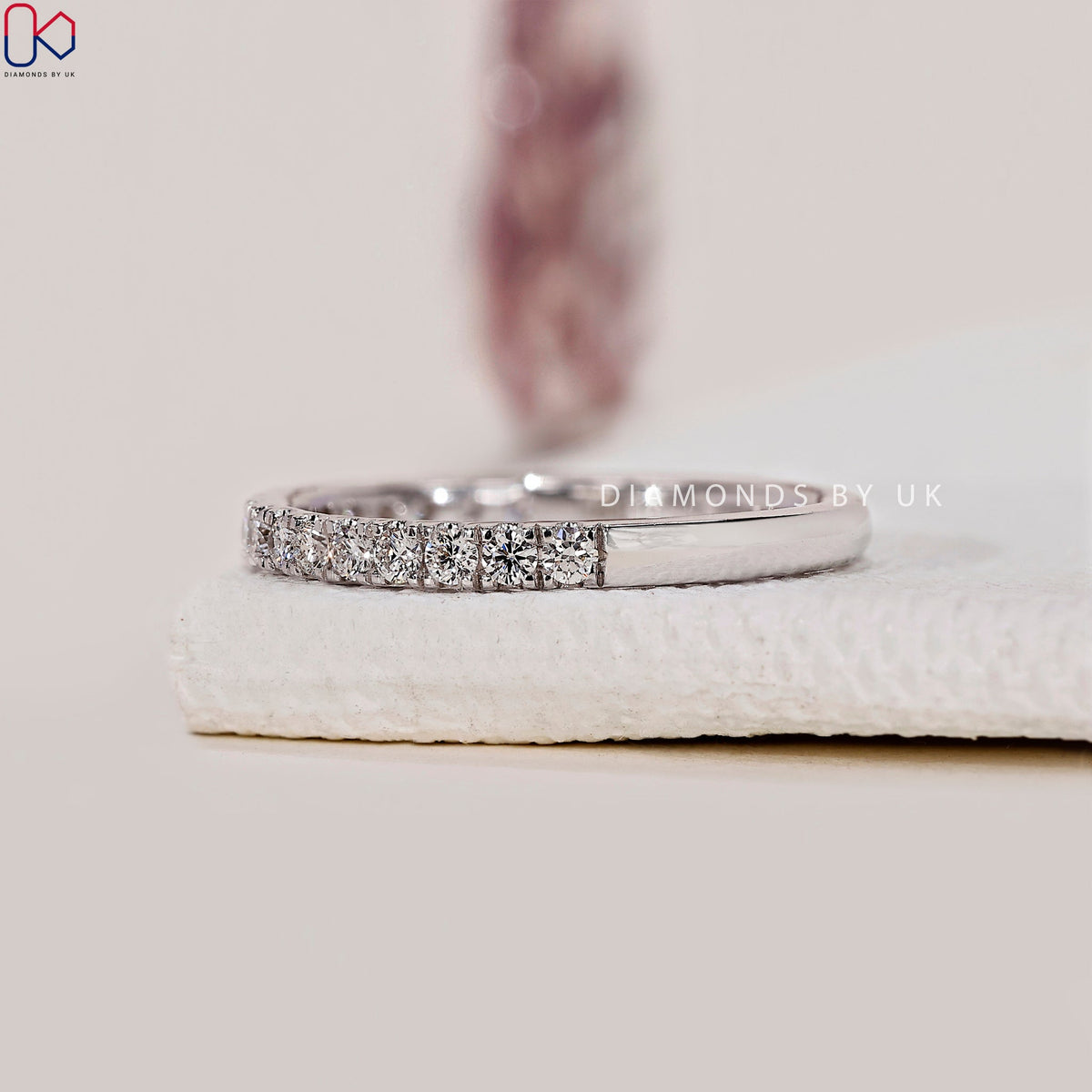 Round Cut White Gold Diamond Band
