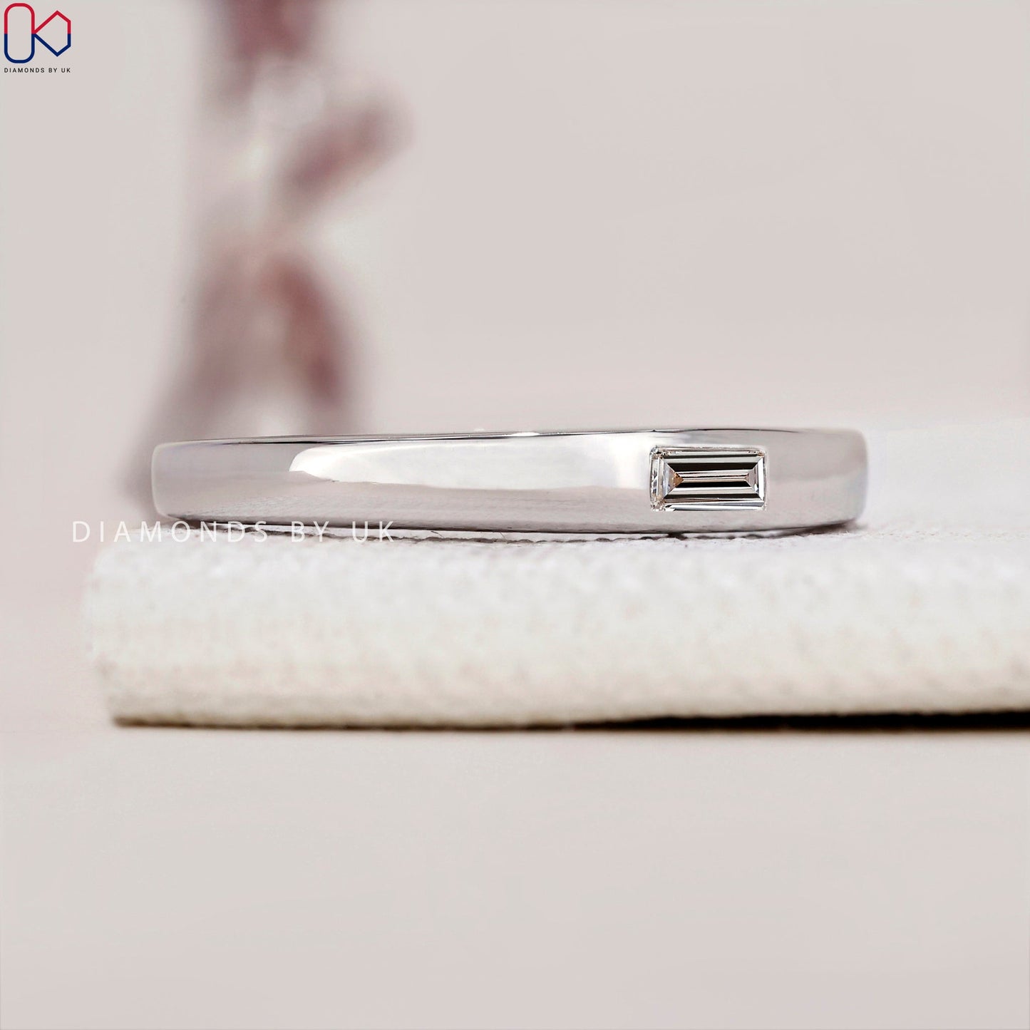 Flush Set Wedding Band – Baguette Diamond