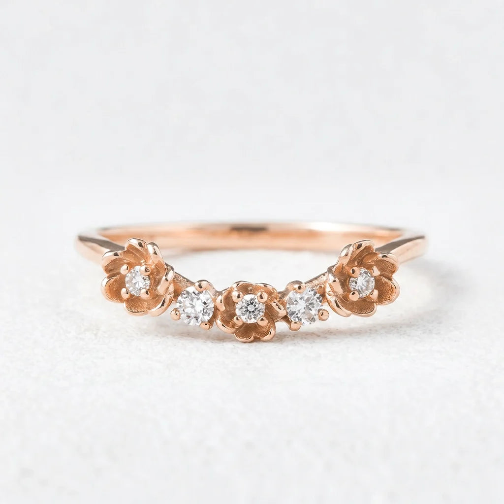Flora’s Arc | Curved Diamond Flower Wedding Band