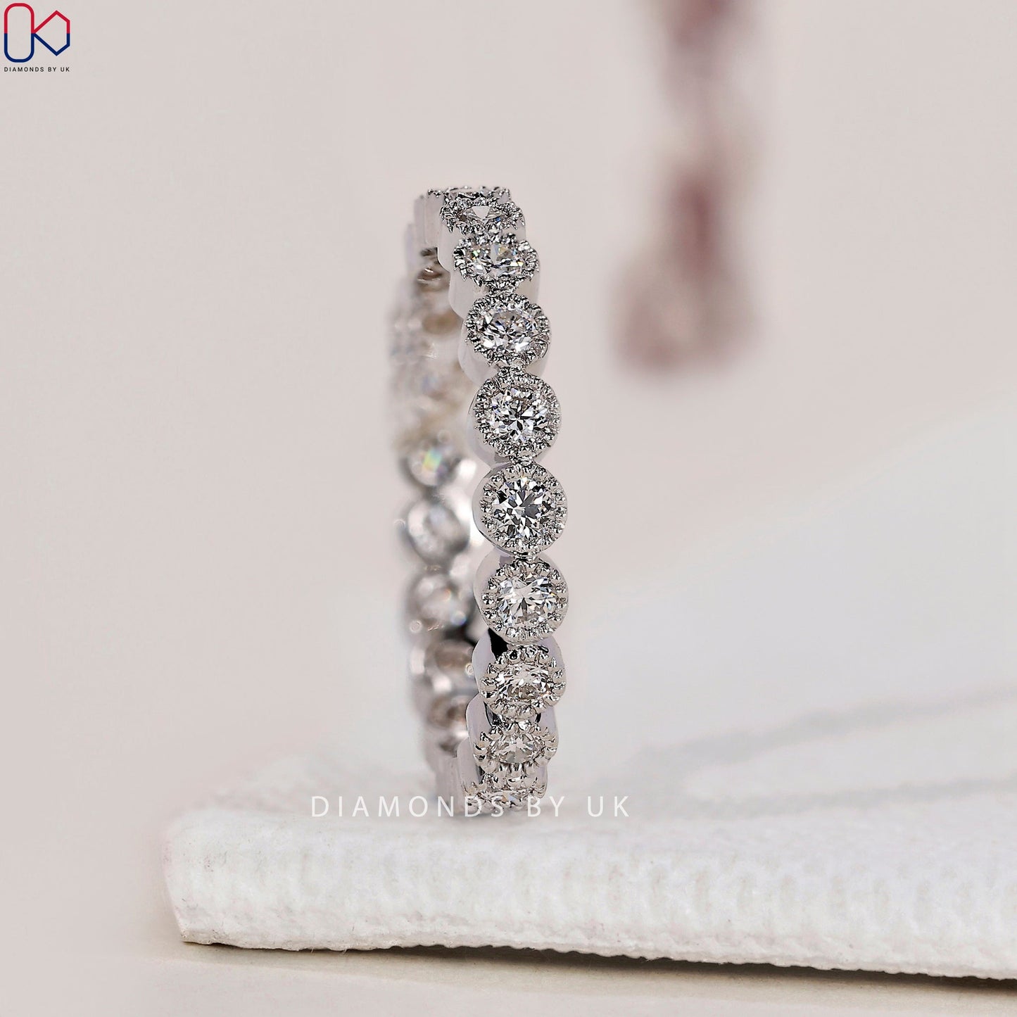 Milgrain Wedding Band – Round Diamonds