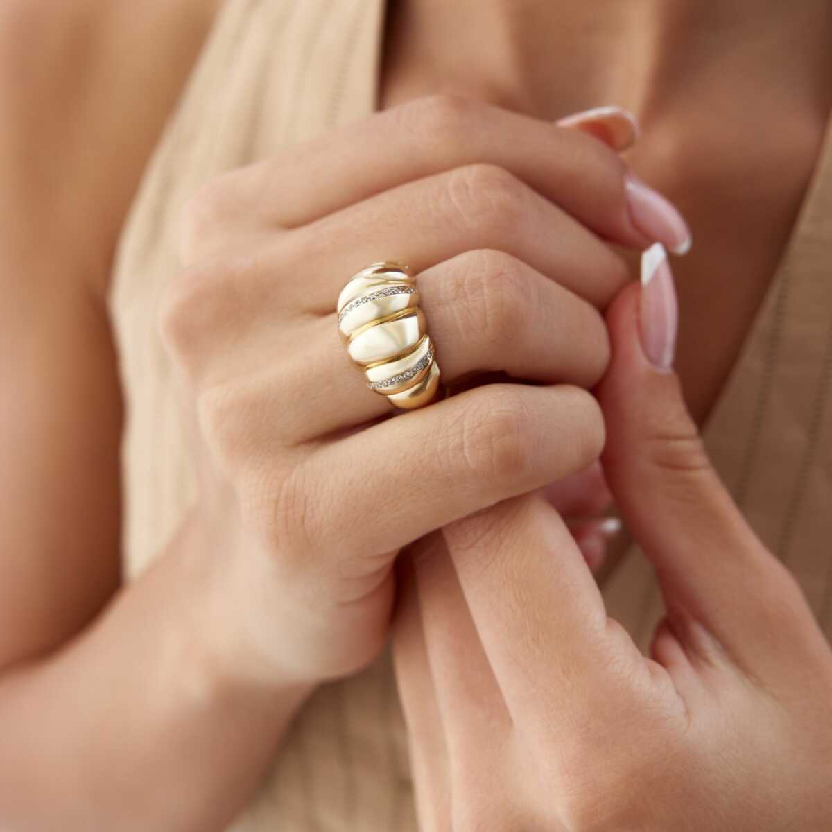 Croissant Ring in 14k Gold
